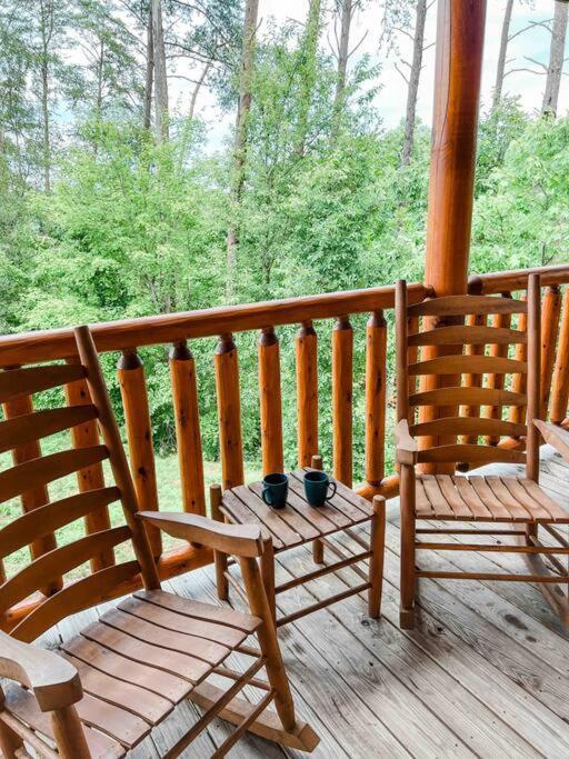 Indoor Heated Pool Hot Tub Cabin 塞维尔维尔 外观 照片