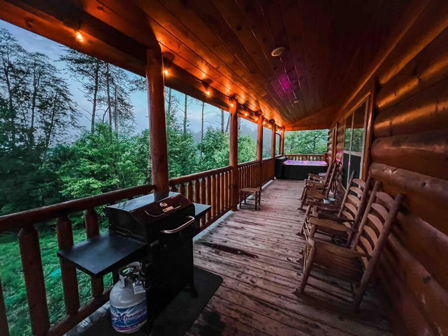 Indoor Heated Pool Hot Tub Cabin 塞维尔维尔 外观 照片